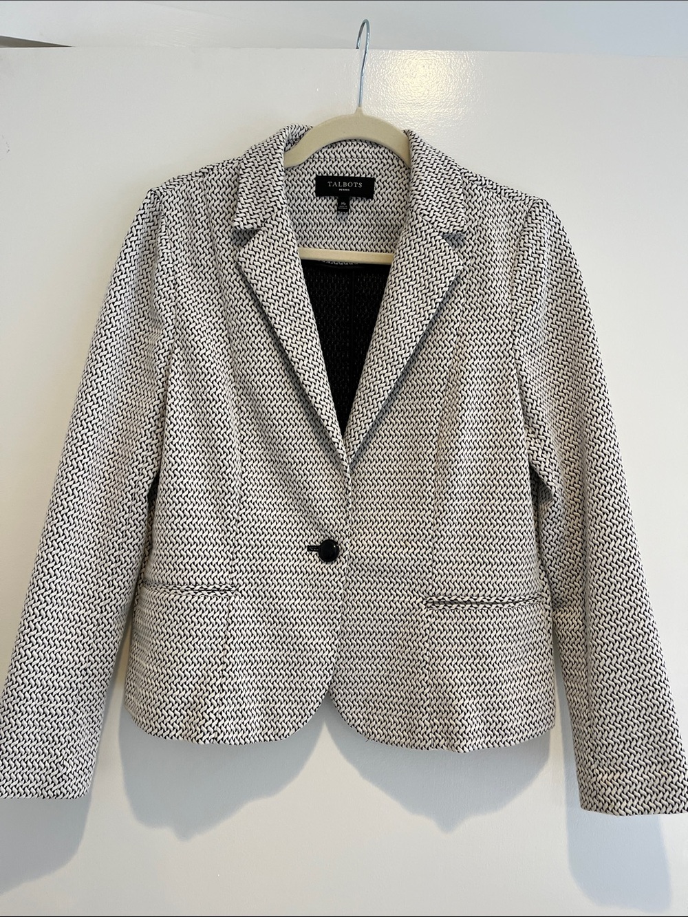 Talbots Black and White Patterned Single-Button Blazer size Medium Petite